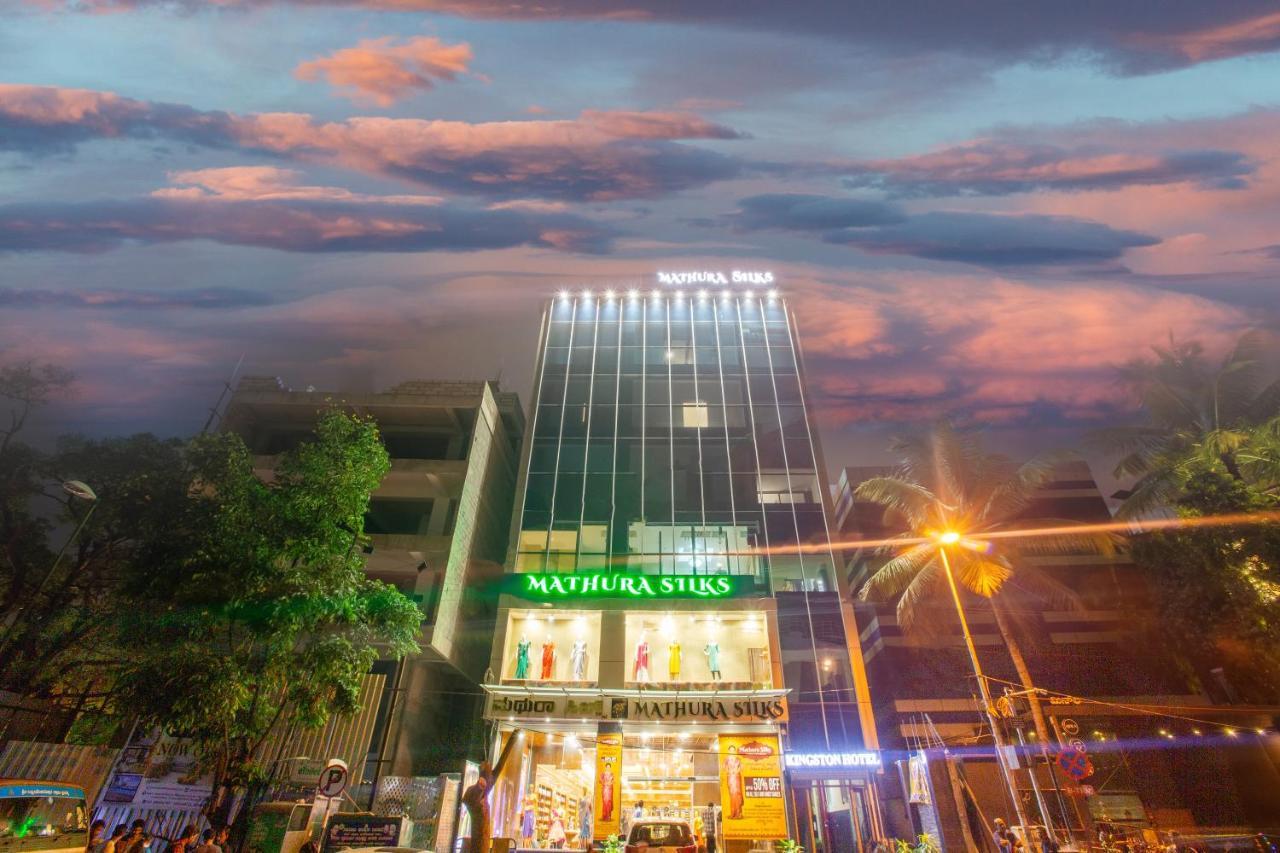 Kingston Hotel Bangalore Exterior foto