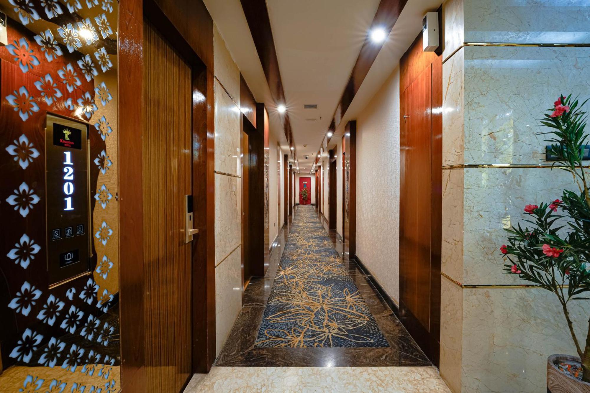 Kingston Hotel Bangalore Exterior foto