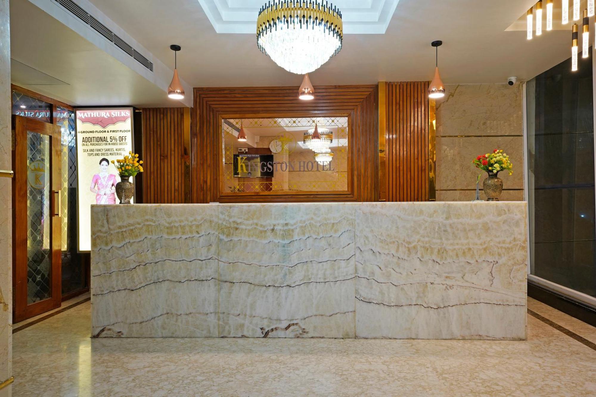 Kingston Hotel Bangalore Exterior foto