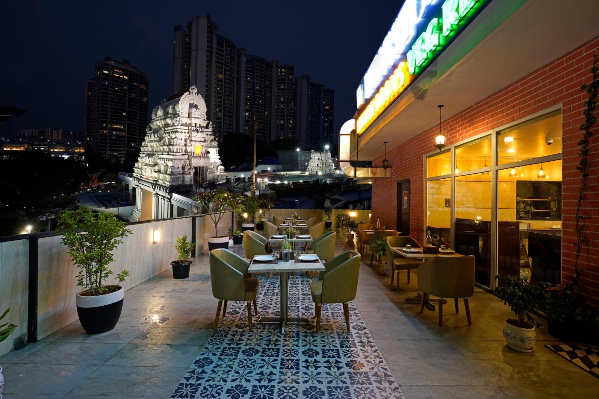 Kingston Hotel Bangalore Exterior foto