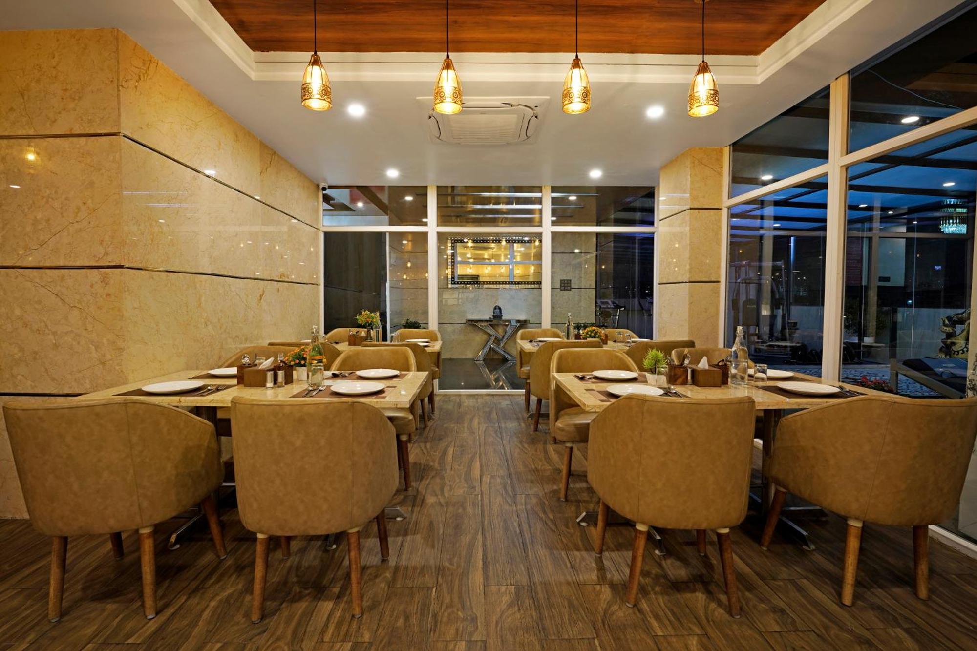 Kingston Hotel Bangalore Exterior foto
